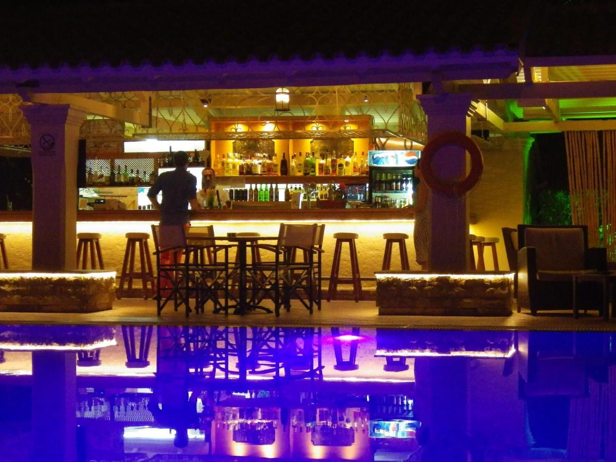 Spiti Prifti Apartments กูเวีย ภายนอก รูปภาพ