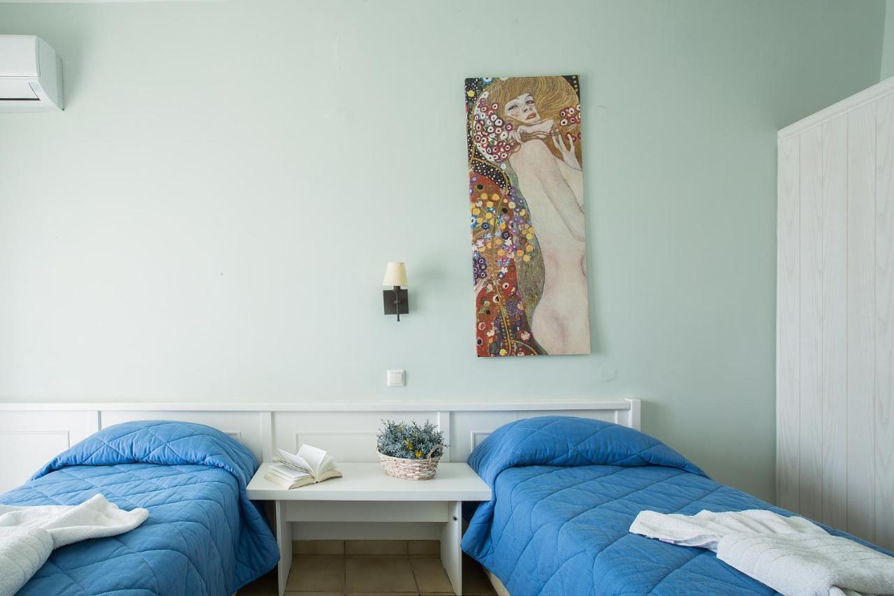 Spiti Prifti Apartments กูเวีย ภายนอก รูปภาพ
