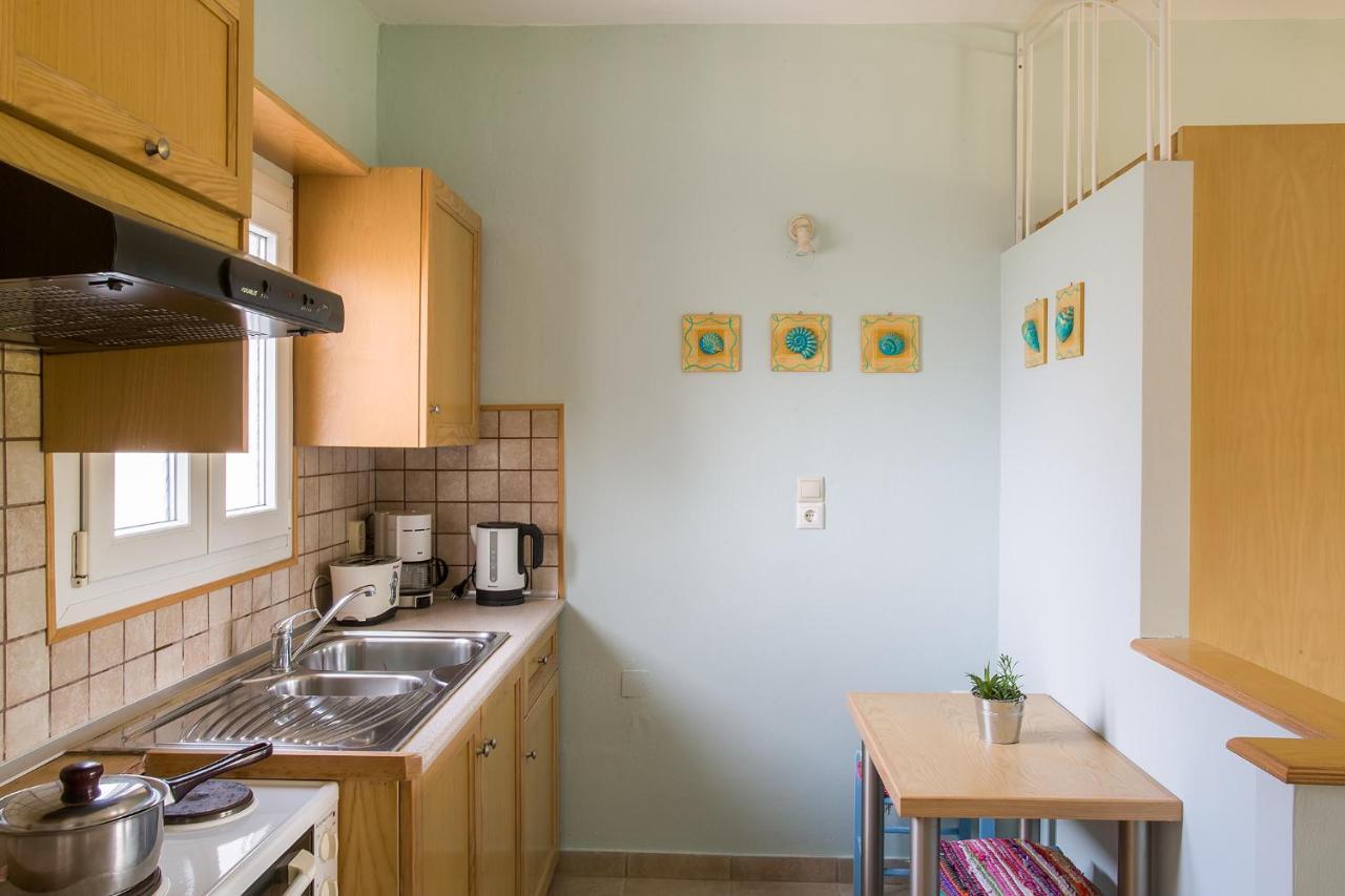 Spiti Prifti Apartments กูเวีย ภายนอก รูปภาพ