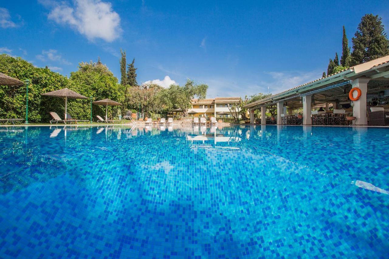 Spiti Prifti Apartments กูเวีย ภายนอก รูปภาพ