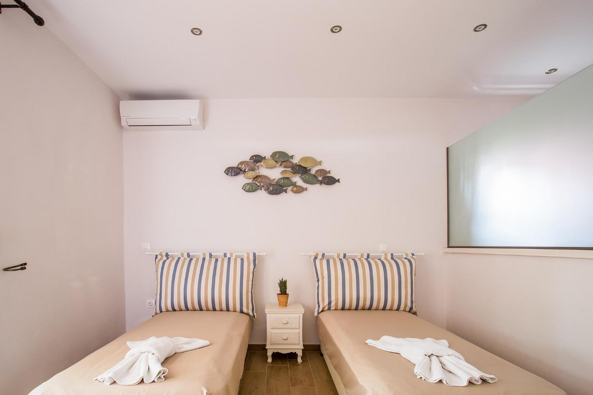 Spiti Prifti Apartments กูเวีย ภายนอก รูปภาพ