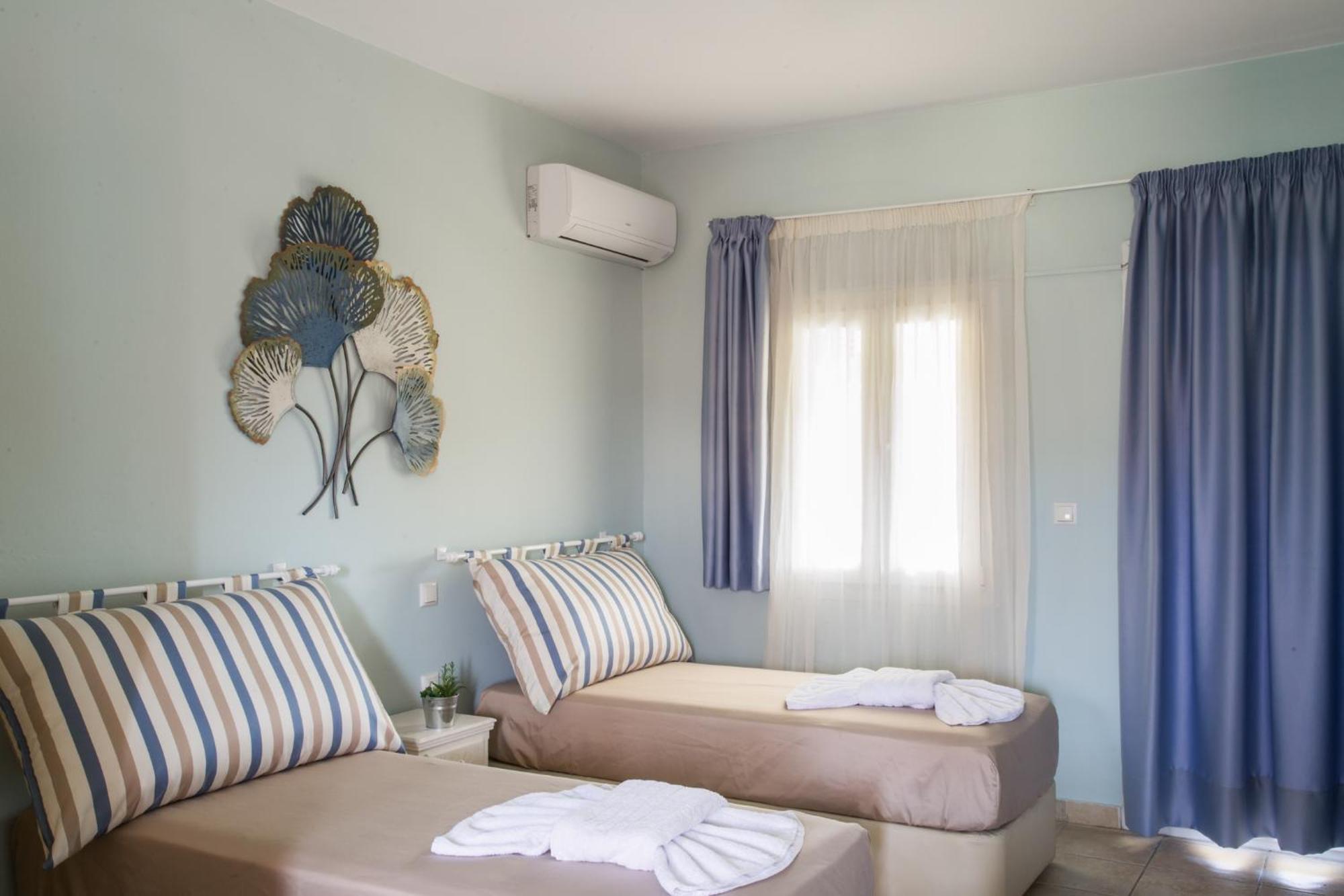 Spiti Prifti Apartments กูเวีย ภายนอก รูปภาพ